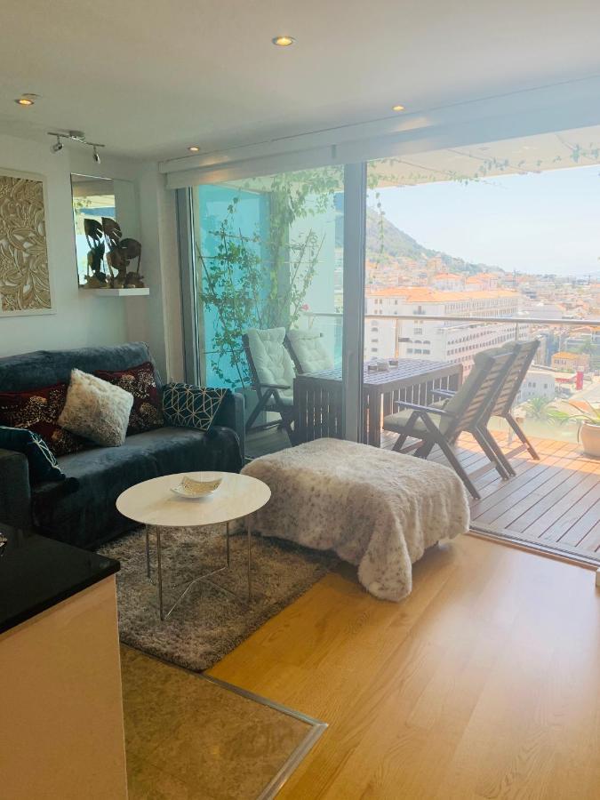 Luxe Studio Seconds From The Marina And City Centre Apartamento Gibraltar Exterior foto