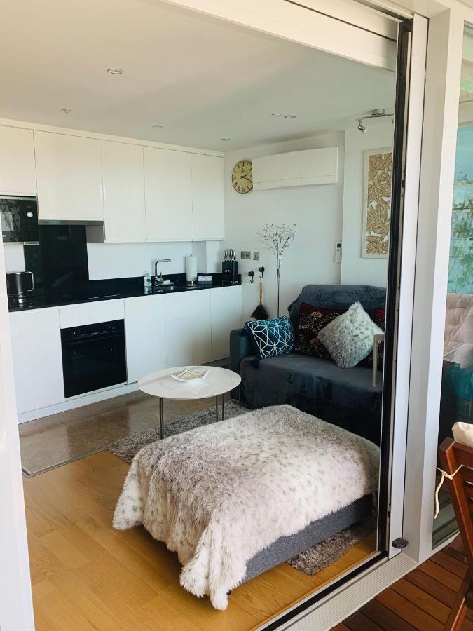 Luxe Studio Seconds From The Marina And City Centre Apartamento Gibraltar Exterior foto