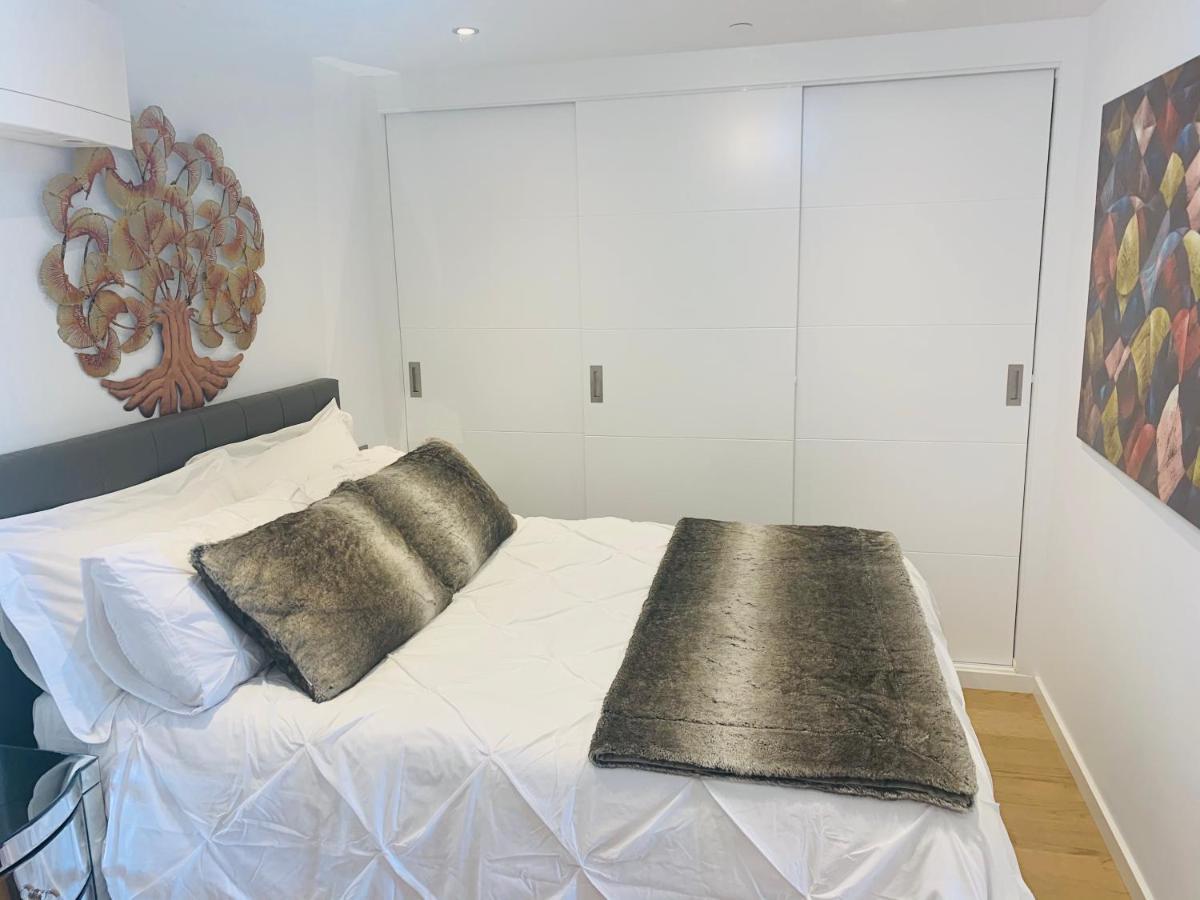 Luxe Studio Seconds From The Marina And City Centre Apartamento Gibraltar Exterior foto